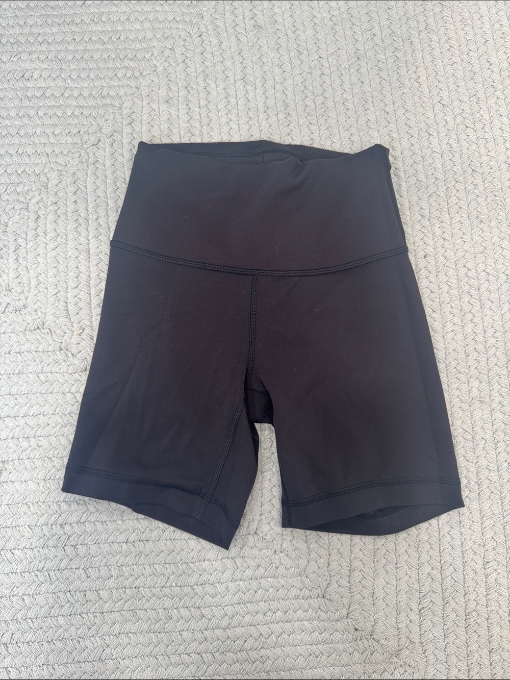 Lululemon Wunder Train 6” Bike Shorts Size 4
